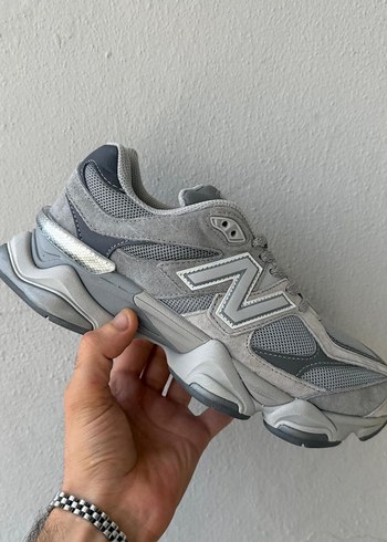 New Balance universal