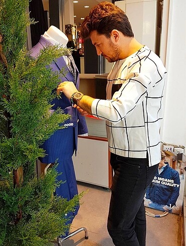 Kazak ve pantolon satışta
