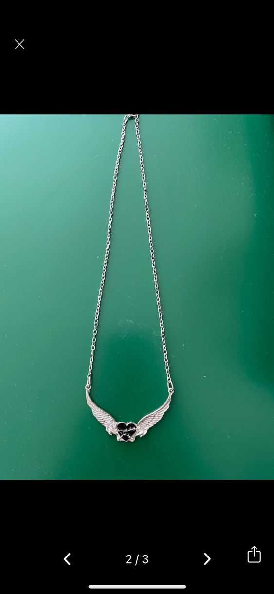 Kanatlı Siyah Kalp Zincir Kolye - Görsel 2