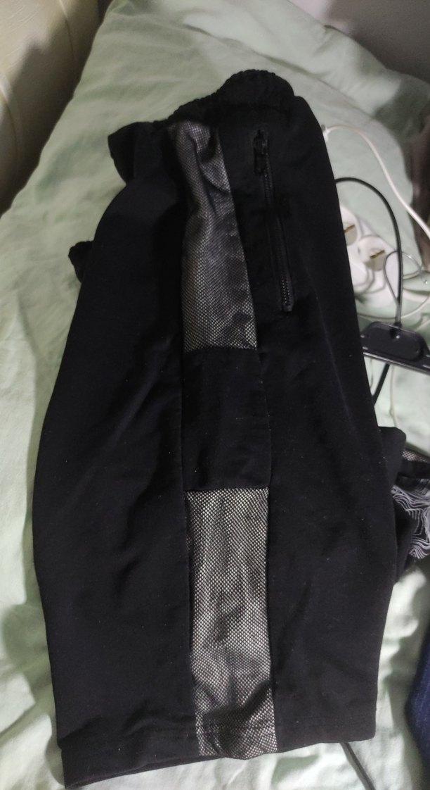 Siyah Bel Detaylı Erkek Şort diz üstü 36/38 bedene uygun - Görsel 5