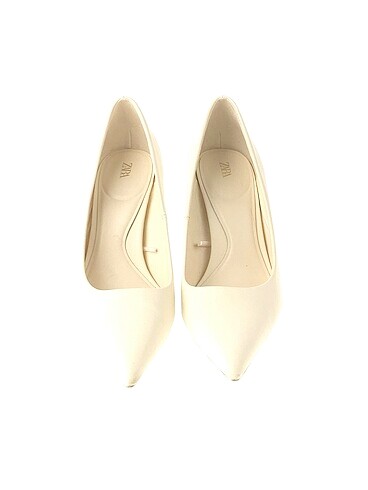 38 Beden Zara Stiletto %70 İndirimli.