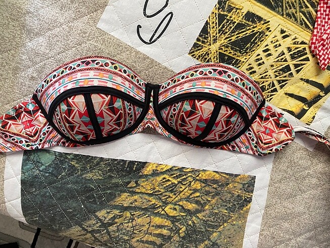 Bikini üstü
