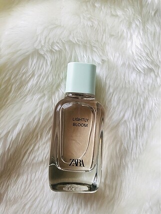 Zara Lightly bloom