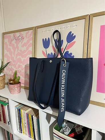 Calvin Klein Büyük kol çantası