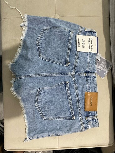 Pull and Bear Şort