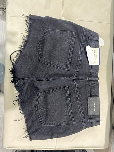 Pull and Bear Şort