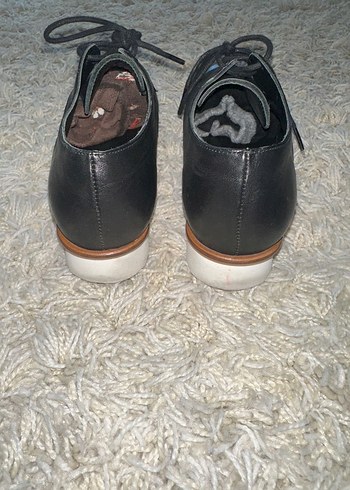 Siyah Deri Dolgu Topuklu Bağcıklı Kadın Ayakkabı - Görsel 6