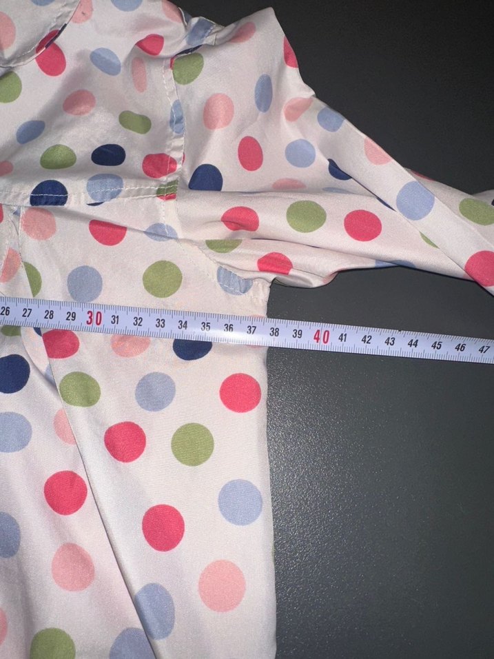 Düğmeli Puantiyeli Kız Yağmurluk - Görsel 3