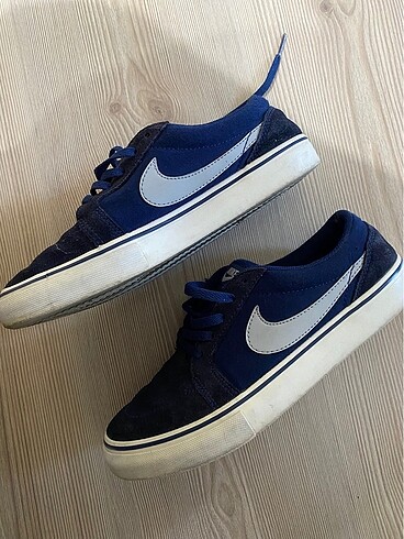 lacivert nike spor ayakkabı
