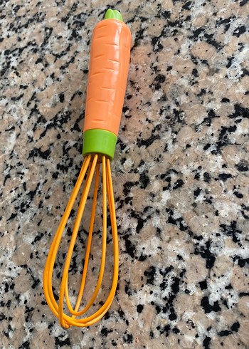 Beden Renk Havuç Saplı Renkli Çırpıcı