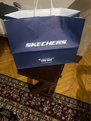 Skechers karton poşet