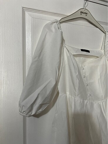 s Beden Beyaz düğme detay elbise