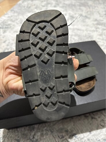 21 Beden Zara bebek sandalet