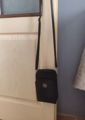 Siyah Deri Kadın Postacı Çantası Fermuarlı - Görsel 4