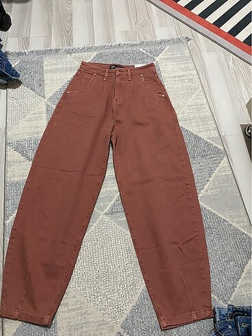 Zara Zara etiketli jean
