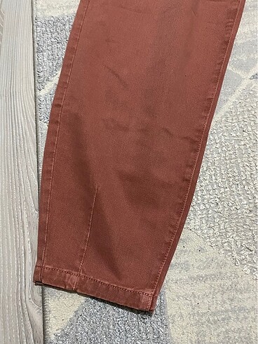 32 Beden Zara etiketli jean