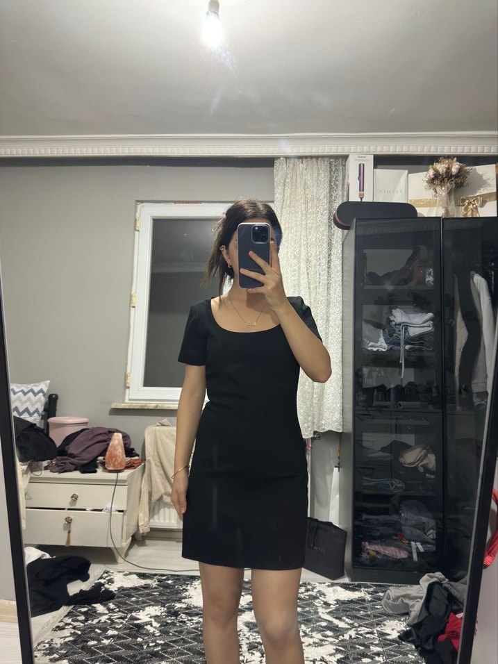 Siyah Midi Kadın Elbise, Kısa Kollu, Yüksek Yakalı - Görsel 3