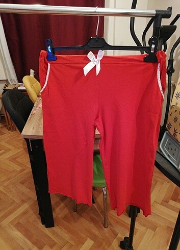 42 Beden kırmızı Renk aqua 42 beden pijama takımı. 