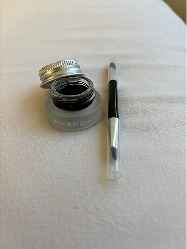 Beden Maybelline Jel Eyeliner