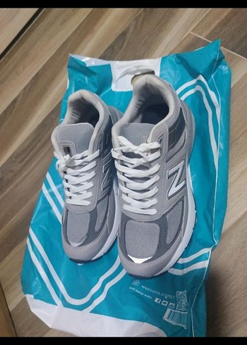 orijinal değil Gri Spor ve Koşu Ayakkabısı - Görsel 2