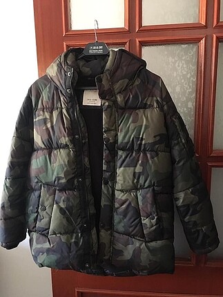 zara mont