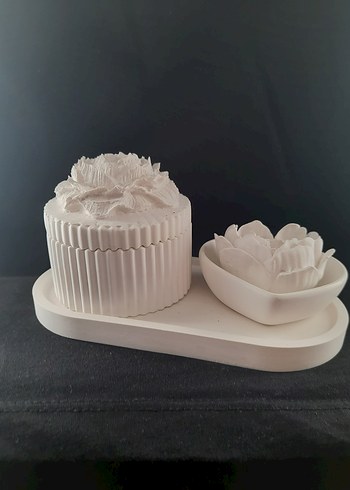 Beyaz Çiçek Detaylı Mum ve Mumluk Seti - Görsel 2