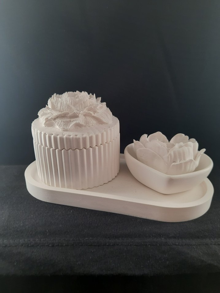 Beyaz Çiçek Detaylı Mum ve Mumluk Seti - Görsel 2