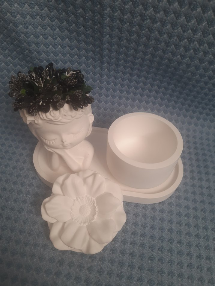 Beyaz Çiçekli ve Figürlü Dekoratif Kutu - Görsel 3