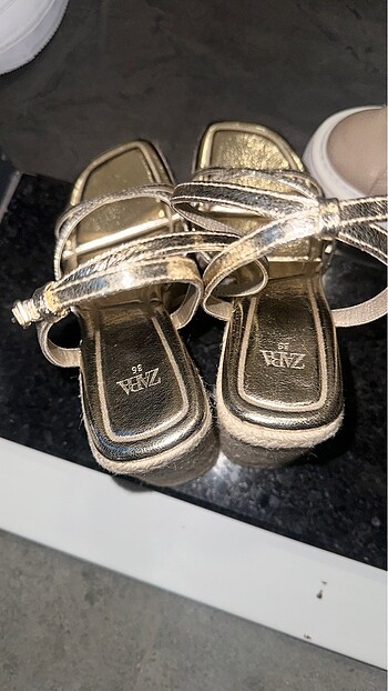 Zara Zara sandalet