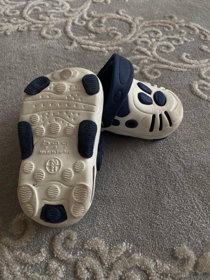 Erkek Çocuk Beyaz Kaydırmaz Terlik - Görsel 3