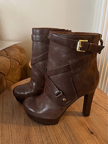 Nine west bot