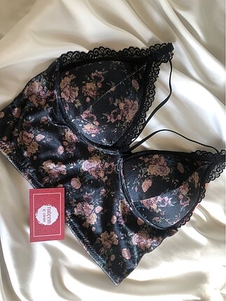 Diğer Kadife bralet