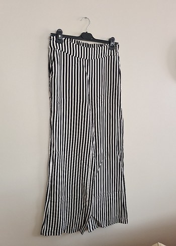 Beyaz Siyah Çizgili Kadın Kumaş Pantolon