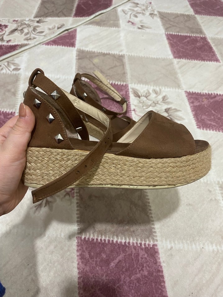 Kadın Kahverengi Süet Dolgu Topuklu Sandalet - Görsel 3