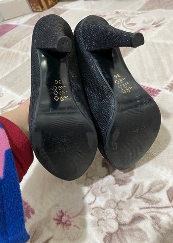 Siyah Parlak Yılan Desenli İnce Topuklu Kadın Ayakkabı - Görsel 3