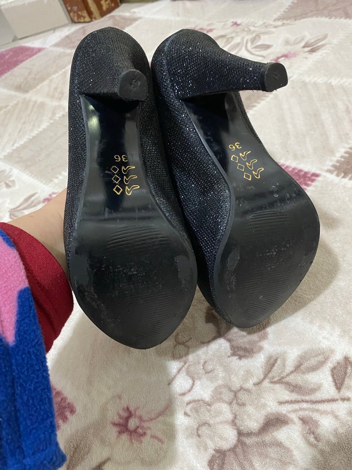 Siyah Parlak Yılan Desenli İnce Topuklu Kadın Ayakkabı - Görsel 3