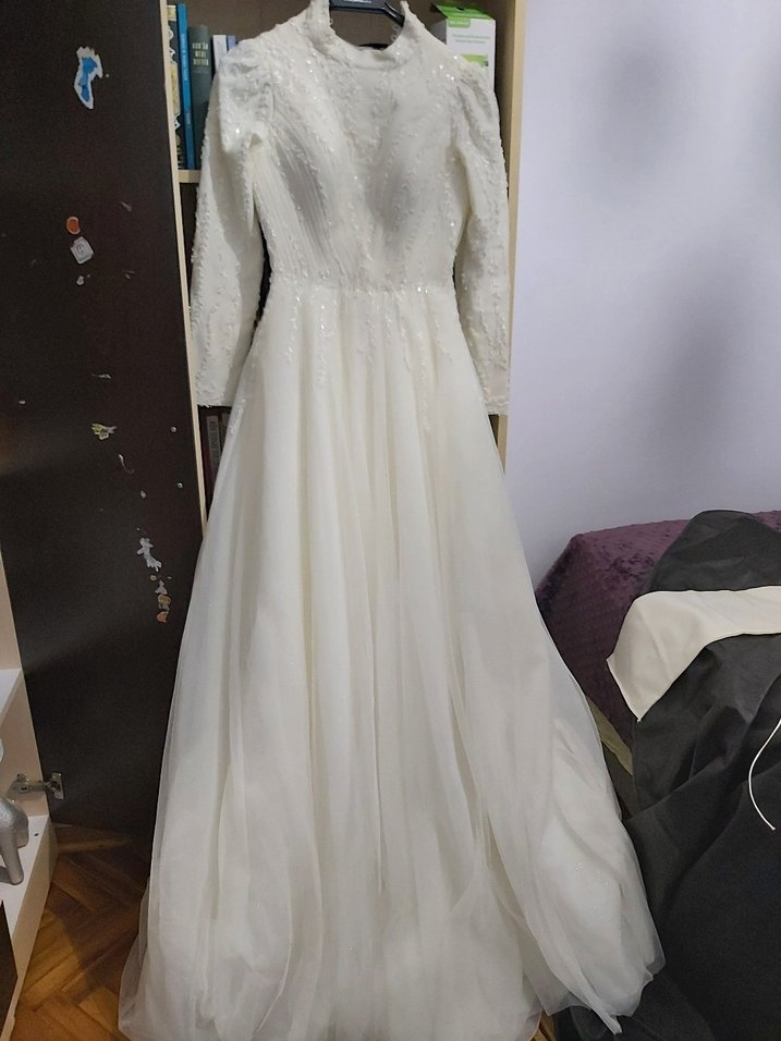 Uzun Kollu Yüksek Yakalı Beyaz  A kesim Gelinlik - Görsel 4