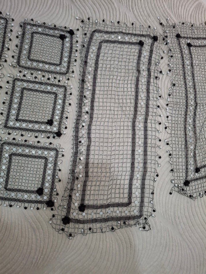 Boncuk İşlemeli masa örtüsü takımı - Görsel 4