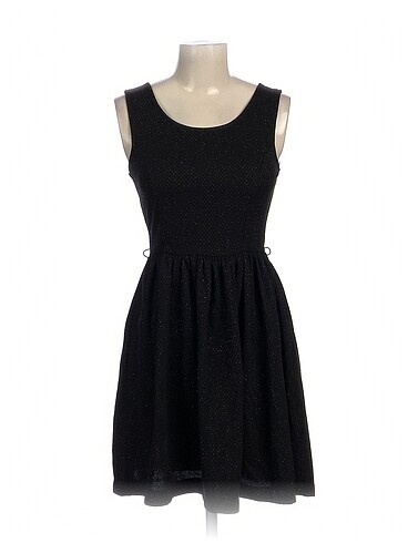 PreLoved Kısa Elbise %70 İndirimli.
