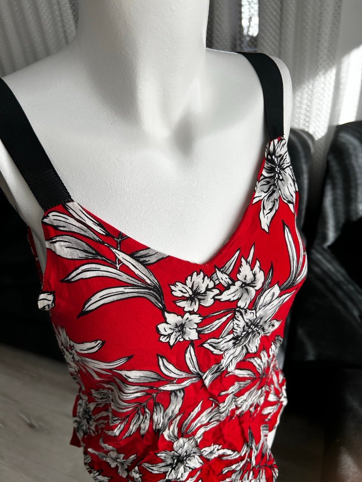 Kırmızı Çiçek Desenli askılı - Görsel 2