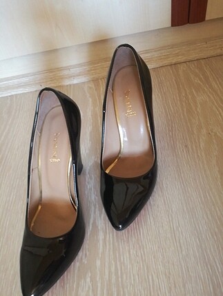 40 Beden siyah Renk Stiletto