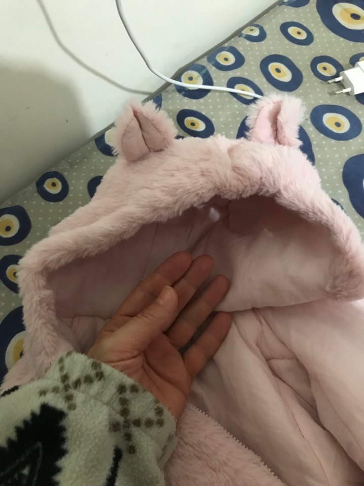 9-12 Ay Bej Baskılı Bebek Önlüğü - Görsel 4