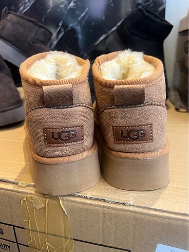 UGG ayakkabı