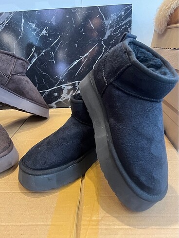 39 Beden UGG AYAKKABI