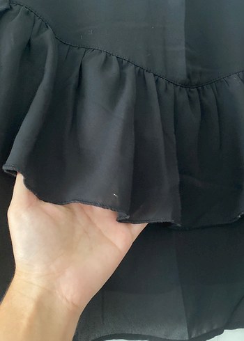 s Beden Fırfırlı Siyah Mini Bluz