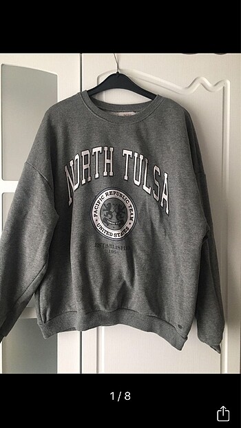 pull and bear gri kolej baskılı sweatshirt