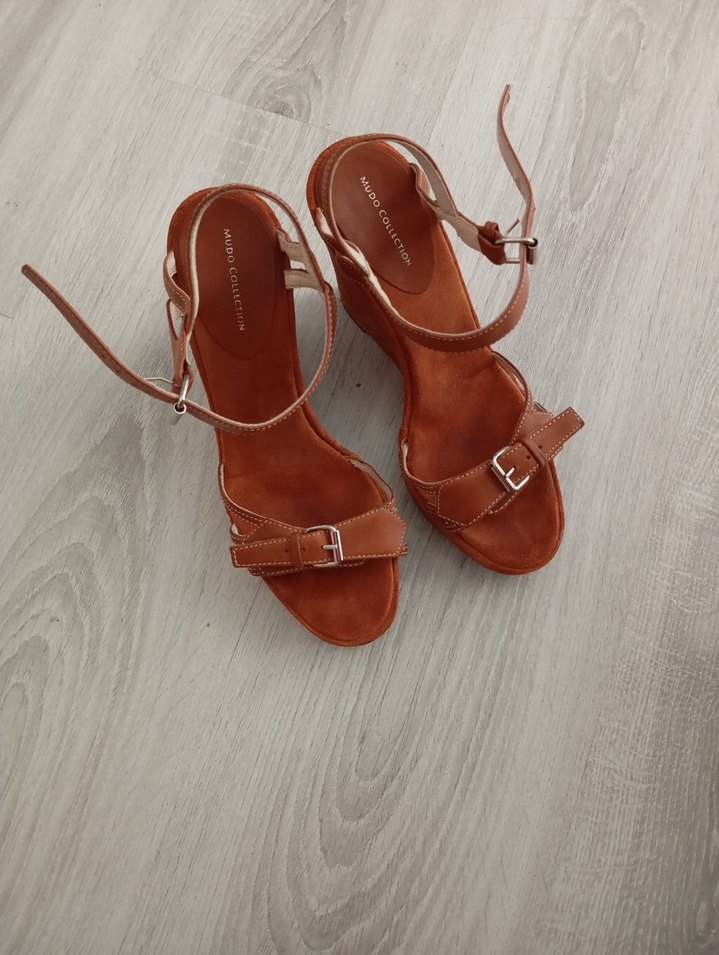 Kahverengi Deri Kadın Dolgu Topuklu Sandalet - Görsel 5