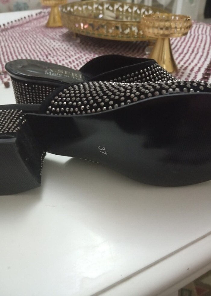 Taşlı terlik hiç giyilmedi  - Görsel 2