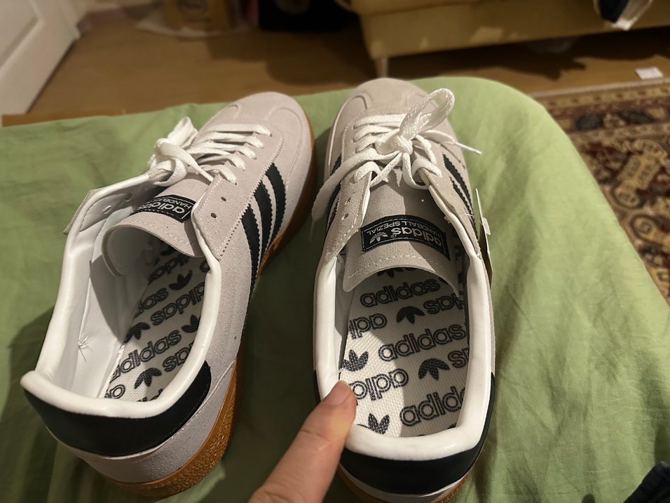 Gri Süet Adidas Spor Ayakkabı - Görsel 3