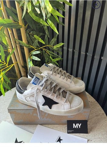 Golden Goose Deluxe 43